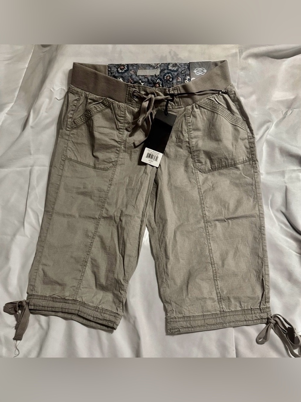 Cobblestone Drawstring Cargo Capris